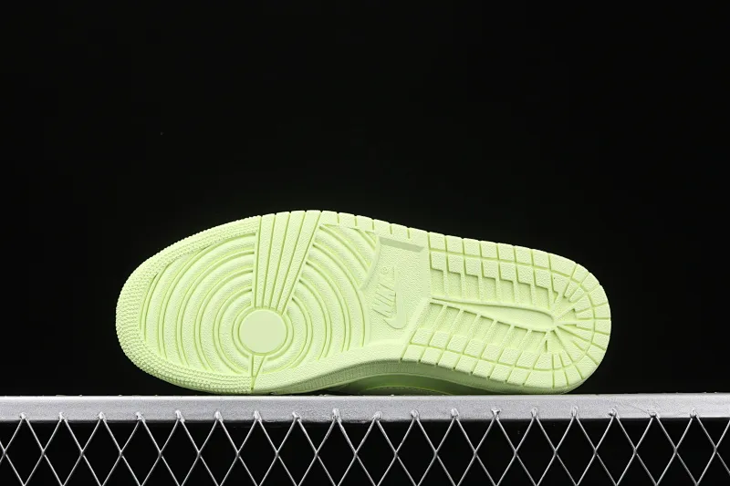 All categories Air Jordan Jordan series basketball shoes Air Jordan 1 Low Air Jordan 1 Ret Hi Prem AJ1 Joe 1 lemon yellow starry low-top basketball shoes CJ7891-700